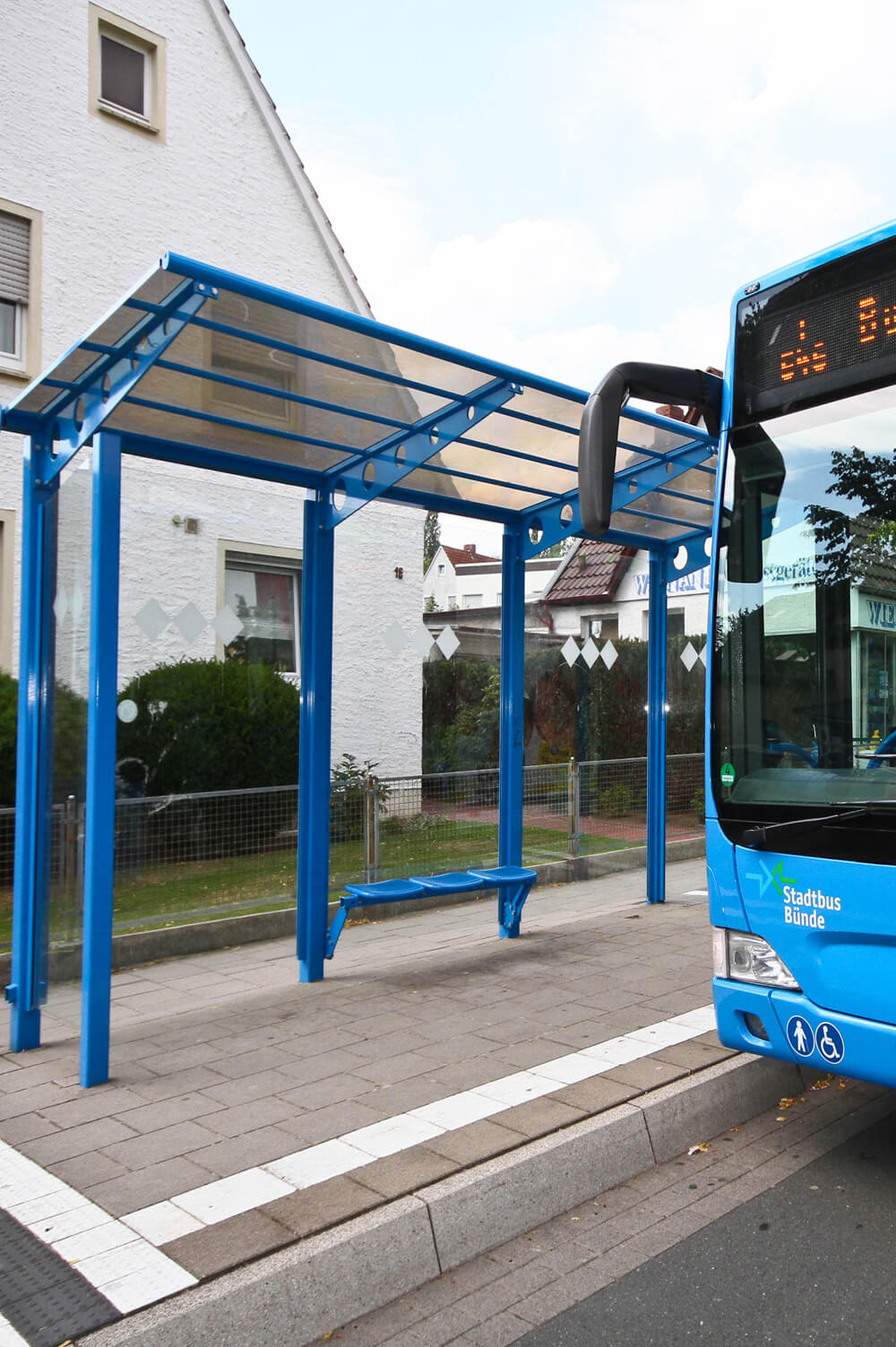 Neue Bushaltewartestelle.